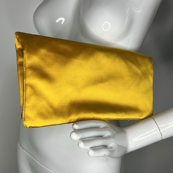 Nordstrom Silk Rayon Gold Foldover Clasp Cluch Shoulder Convertible Bag - Picture 2 of 13